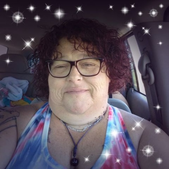 Meet your Posher, April - Picture 1 of 1